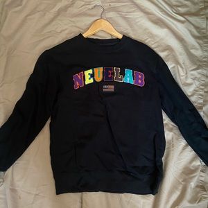 Sweatshirt